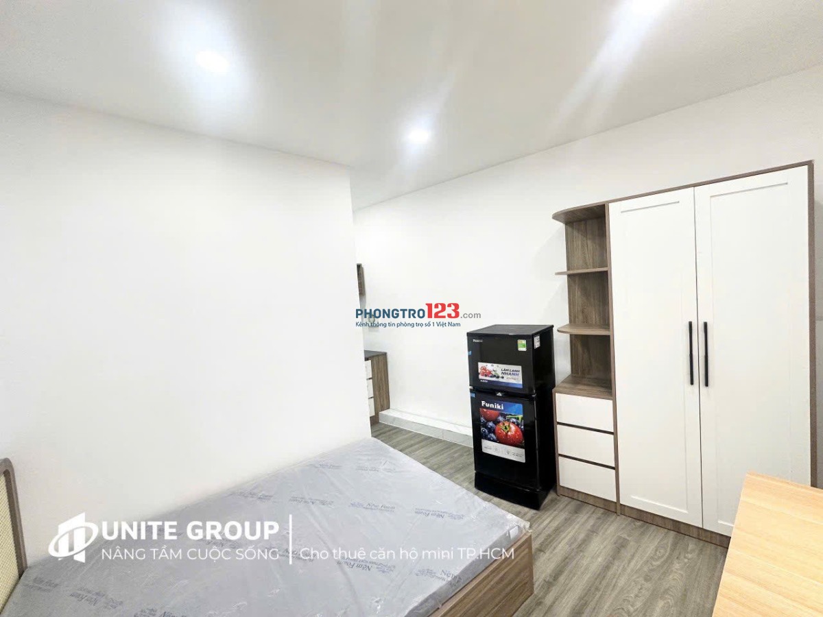 Cho Thuê Phòng Mới 100% ngay Huỳnh Văn Bánh, Phú Nhuận, Full nội thất, Cửa sổ trời giáp Q1, Q3