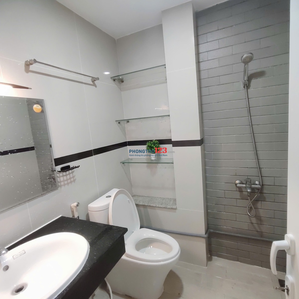 Mã 302 – Phòng cho thuê giá 5 triệu/tháng. 487/ Võ Thị Nhờ