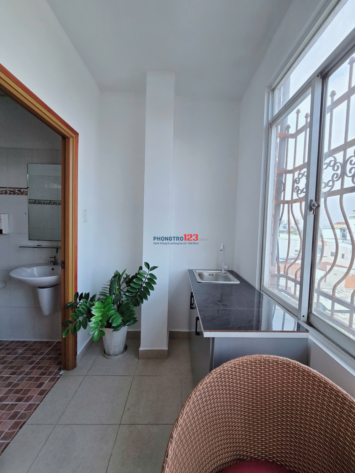 Ngay Phạm Văn Đồng, cầu vượt Linh Xuân, Phòng full nội thất, rộng rãi