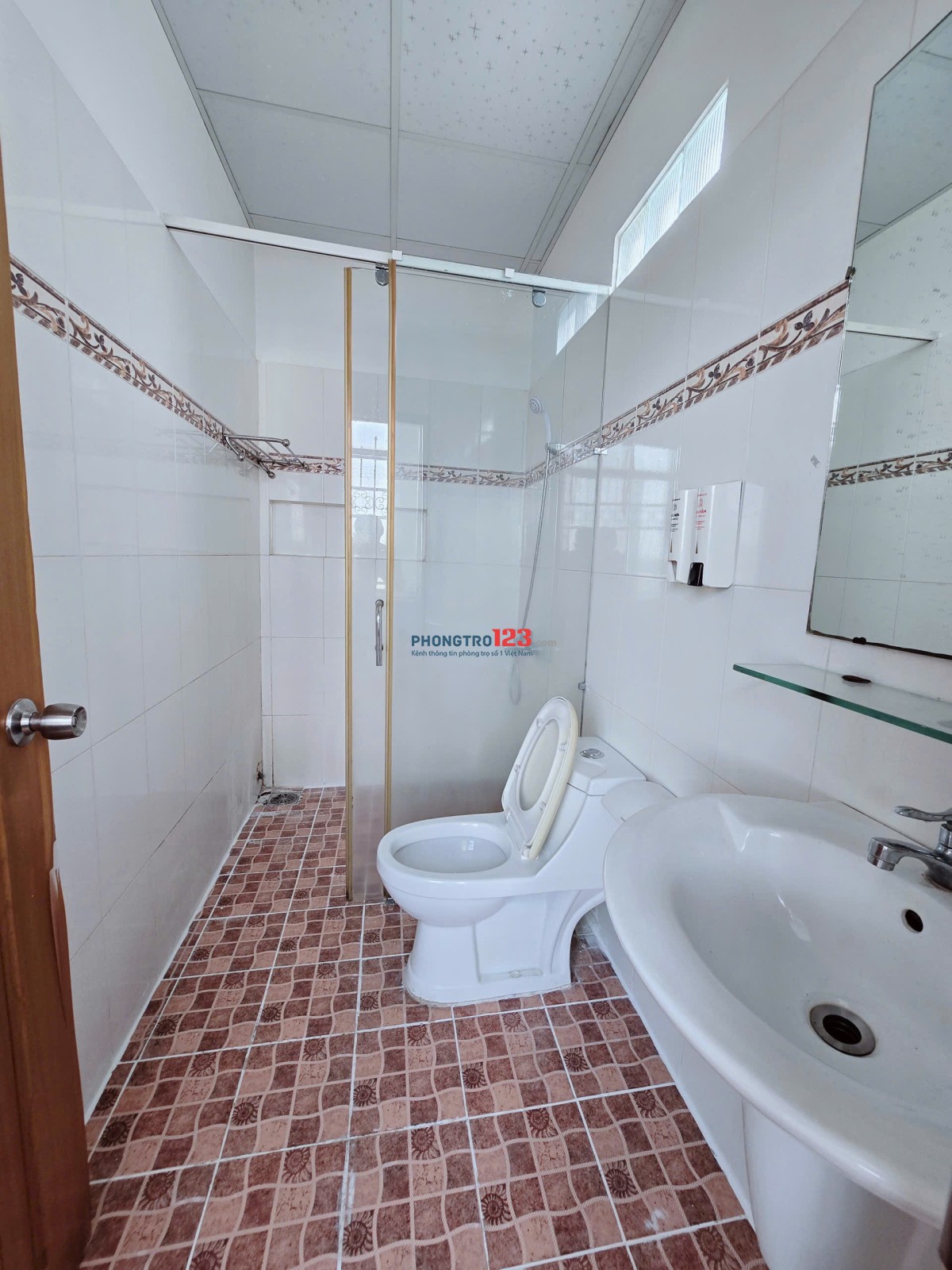 Ngay Phạm Văn Đồng, cầu vượt Linh Xuân, Phòng full nội thất, rộng rãi