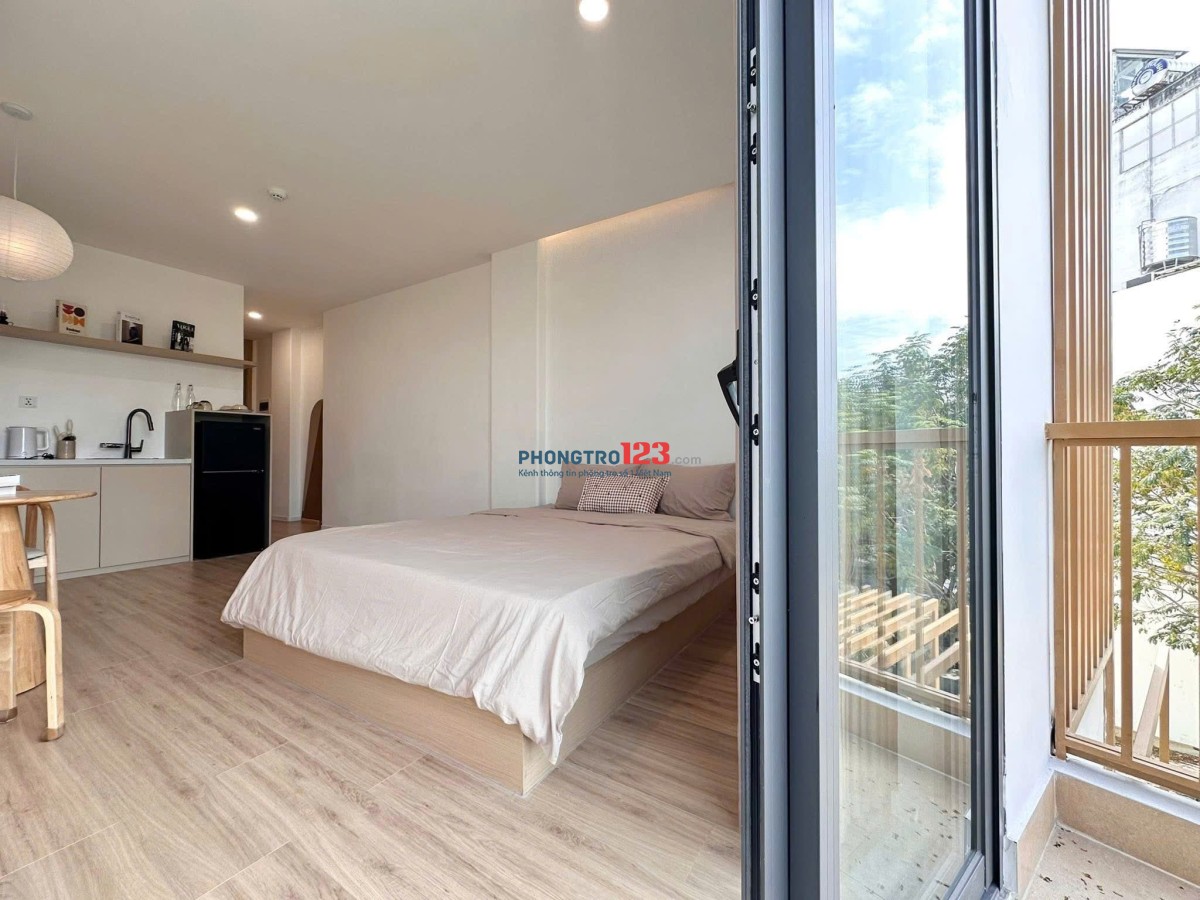 Cho thuê căn hộ một phòng ngủ, full nội thất, thang máy, ban công ,Trần Đình Xu quận1