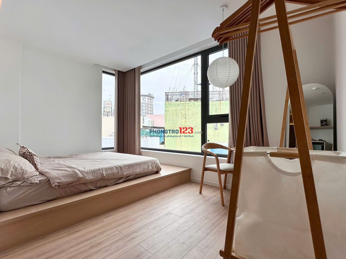 Cho thuê căn hộ một phòng ngủ, full nội thất, thang máy, ban công ,Trần Đình Xu quận1