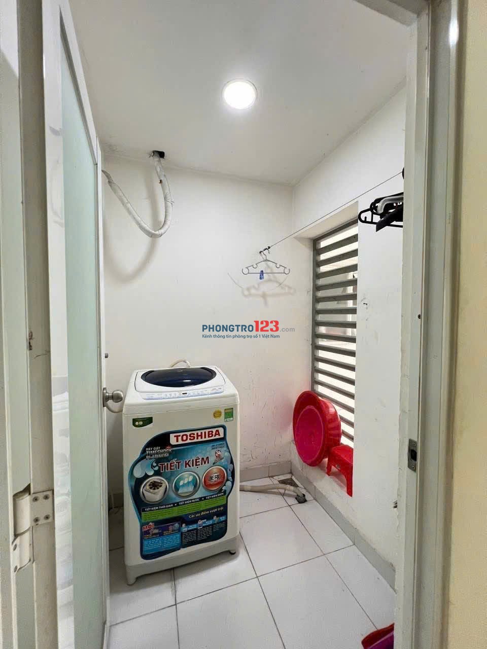 15tr/tháng, C/c Screc, 97m2, 3PN, 2WC, Căn góc, Trường Sa, P12, Quận 3.