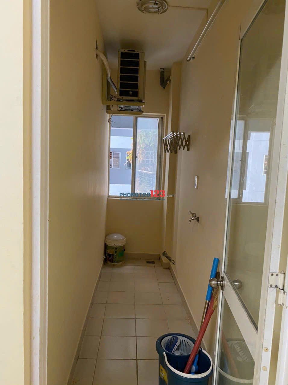 C/c Screc, Trường Sa, P12, Q3, 97m2, 3PN, 2WC, Nội thất, 15tr/th.