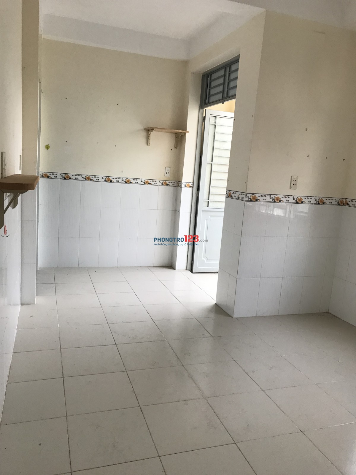 Cho thuê phòng trọ chính chủ giá rẻ ngay vòng xoay Lê đại Hành, q11