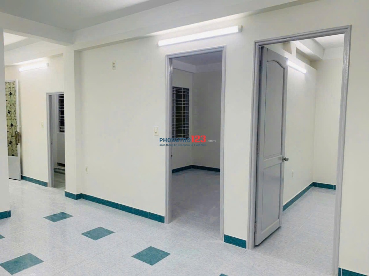 Chung cư Nguyễn Ngọc Phương, BT: 12triệu, 2p ngủ, 2wc, nhà trống