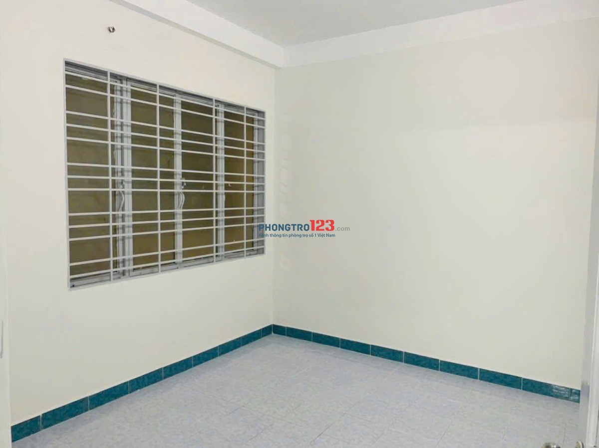 Chung cư Nguyễn Ngọc Phương, BT: 12triệu, 2p ngủ, 2wc, nhà trống