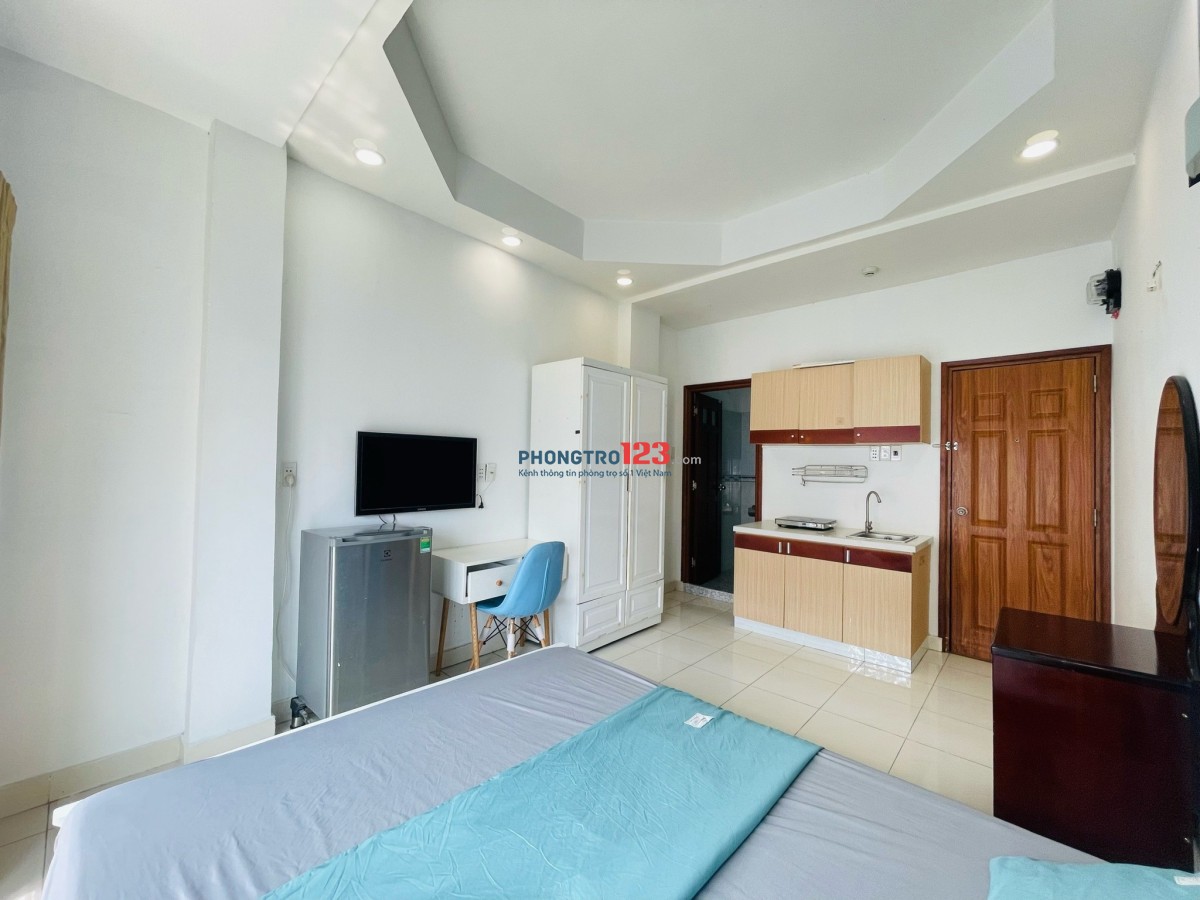 Phòng cửa sổ thoáng mát full tiện nghi dọn vào ở ngay tại Trần Minh Quyền cạnh Lê Hồng Phong