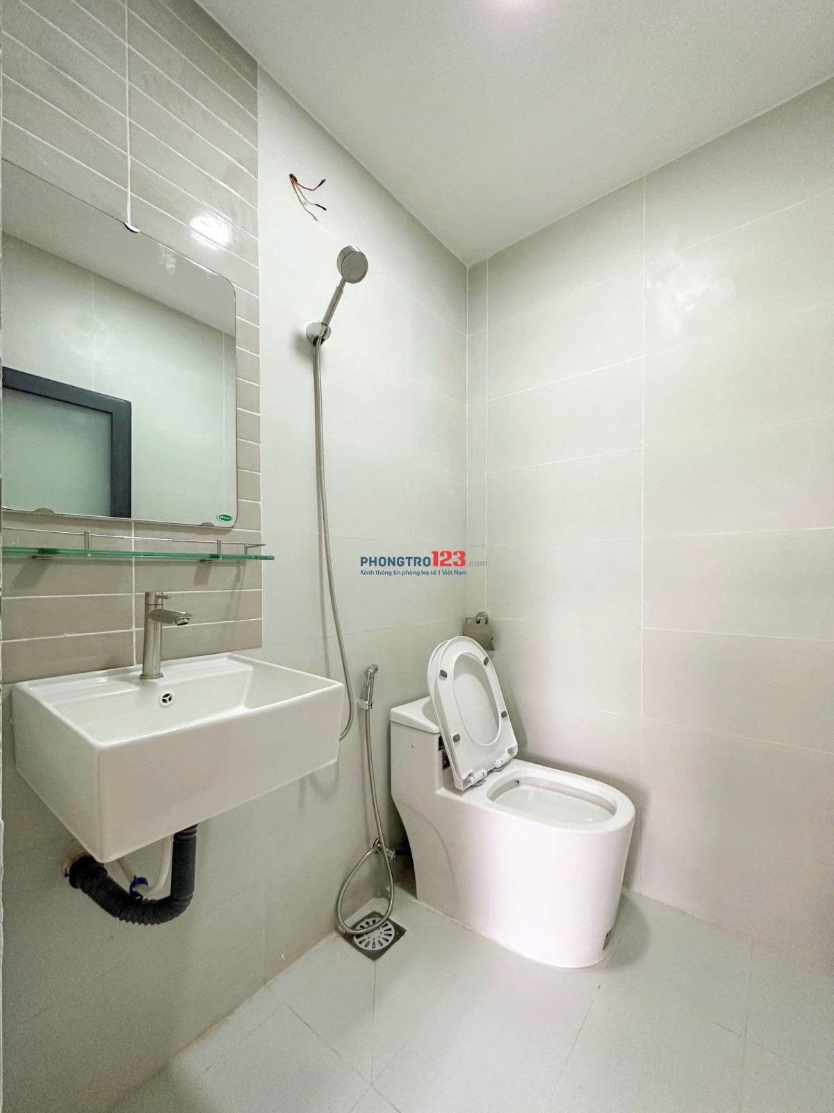 Cho Thuê Phòng Trọ Ban Công Máy Giặt Riêng Nơ Trang Long Bình Thạnh Gần Chợ Bà Chiểu Hàng Xanh Q1