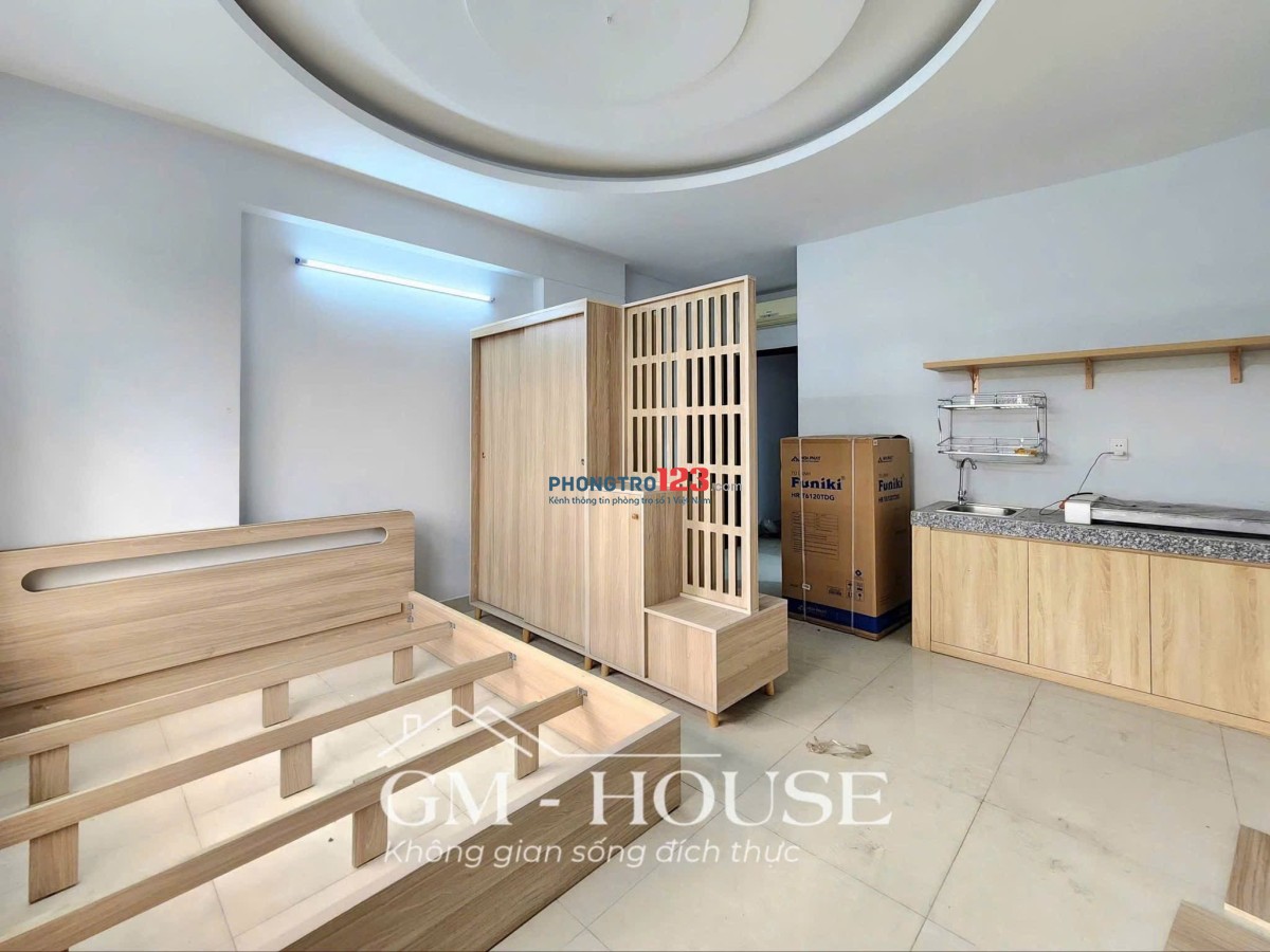 CHO THUÊ CHDV MỚI 100% FULL NỘI THẤT CỬA SỔ LỚN NẰM NGAY TRUNG TÂM BÌNH THẠNH GẦN NGÃ TƯ HÀNG XANH