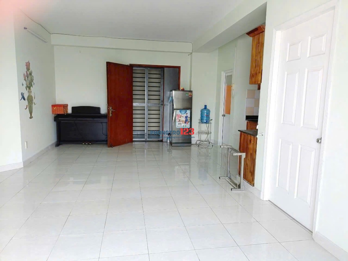 Căn 78m2, 2p ngủ, 2wc C/c NGuyễn Ngọc Phương giá 11,5tr/th