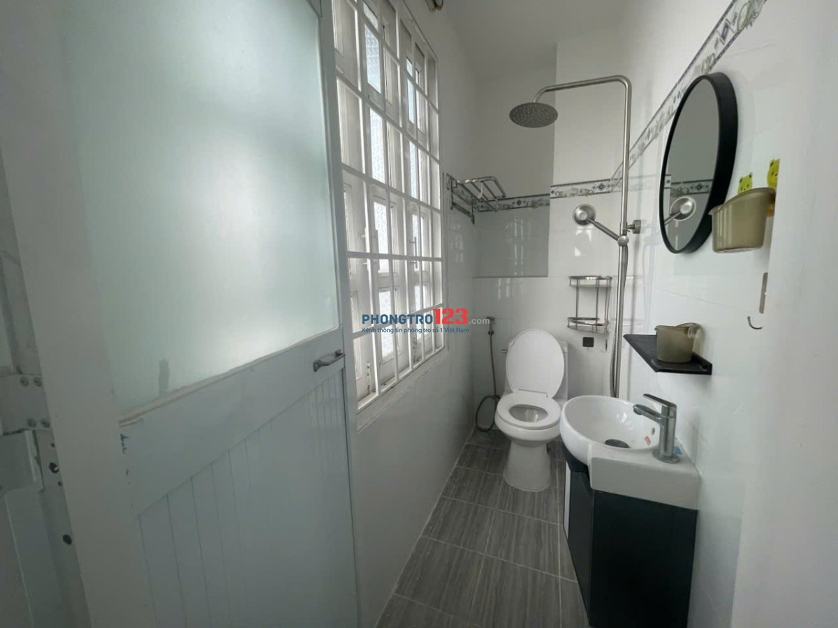 Chính chủ cho thuê CHDV Huỳnh Văn Bánh, P.13, Phú Nhuận