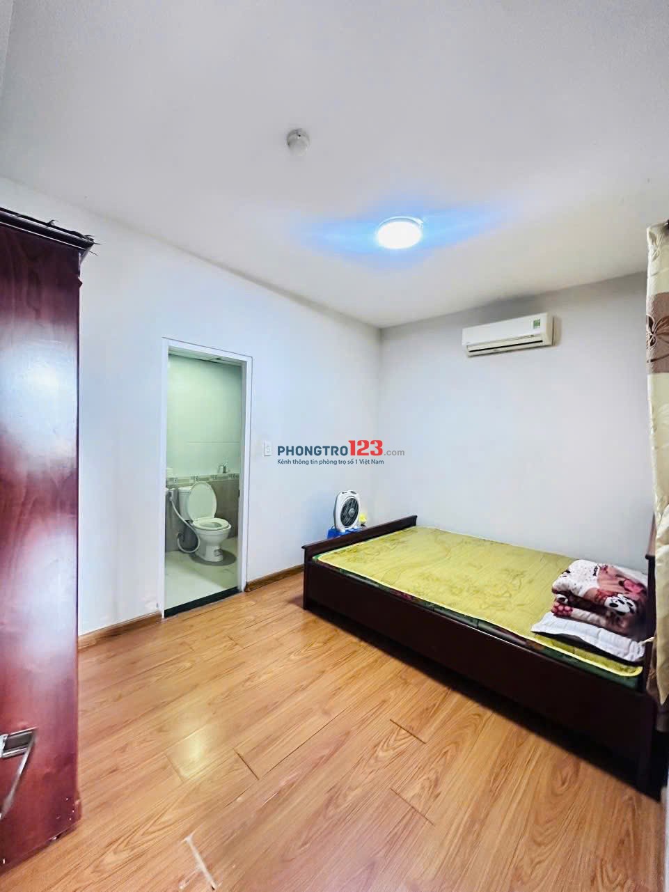 Chung cư Đặng Văn Ngữ, Phú Nhuân: 100m2, 3p ngủ, ban công, 15tr