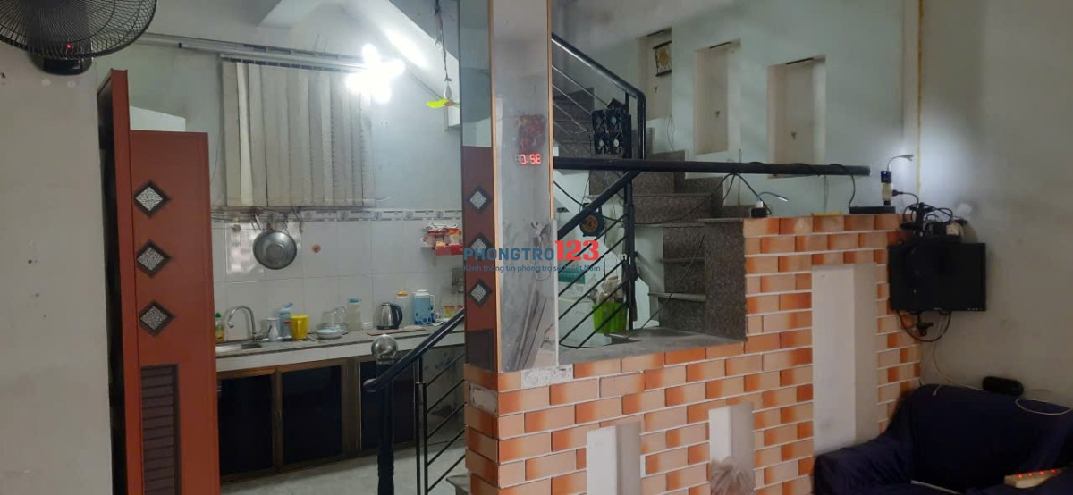 Cho thuê nguyên căn Nhà trong hẽm đường Lã Xuân Oai phường Tăng Nhơn Phú