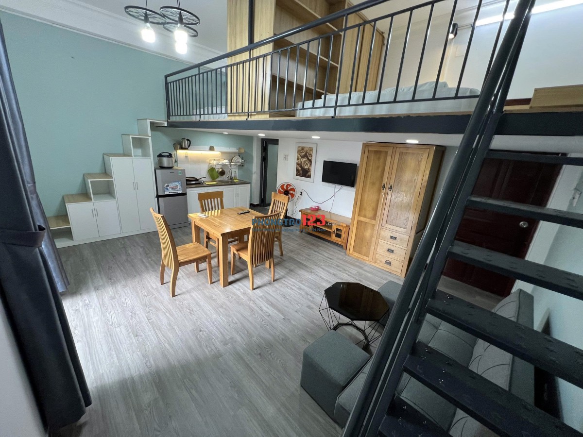 CHO THUÊ CĂN HỘ DUPLEX TRẦN CAO 2 KHUNG GIAN NGỦ, FULL NỘI THẤT, BAN CÔNG THOÁNG