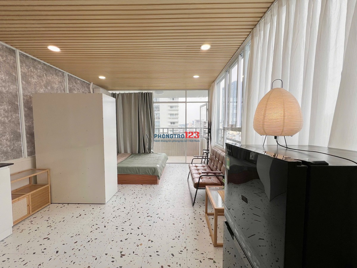 CĂN HỘ FULL NỘI THẤT BAN CÔNG THOÁNG NGAY TRUNG TÂM QUẬN 1 GẦN CHỢ BẾN THÀNH