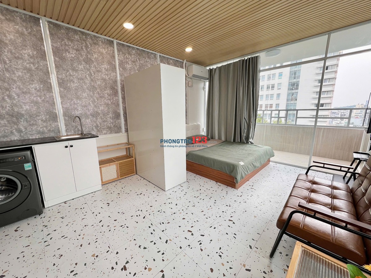 CĂN HỘ FULL NỘI THẤT BAN CÔNG THOÁNG NGAY TRUNG TÂM QUẬN 1 GẦN CHỢ BẾN THÀNH