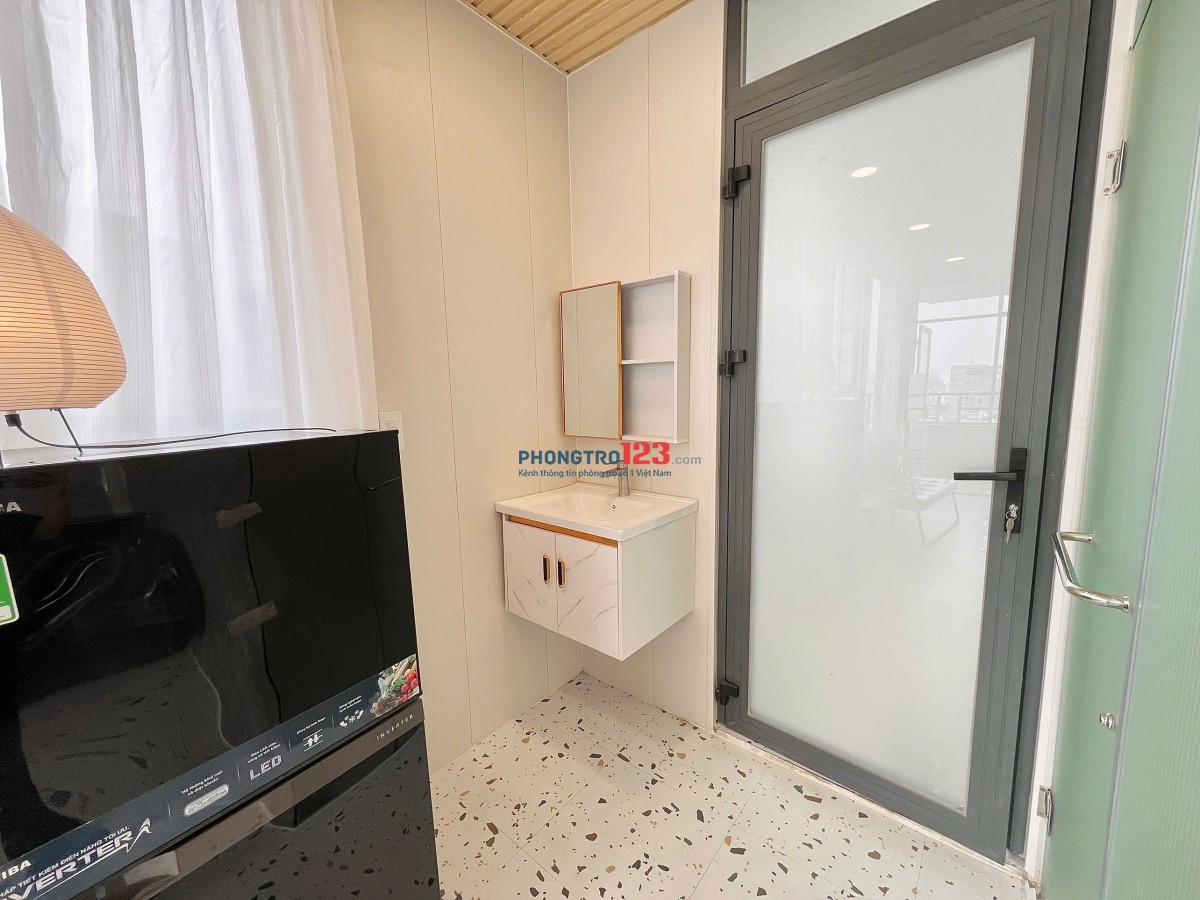 CĂN HỘ FULL NỘI THẤT BAN CÔNG THOÁNG NGAY TRUNG TÂM QUẬN 1 GẦN CHỢ BẾN THÀNH