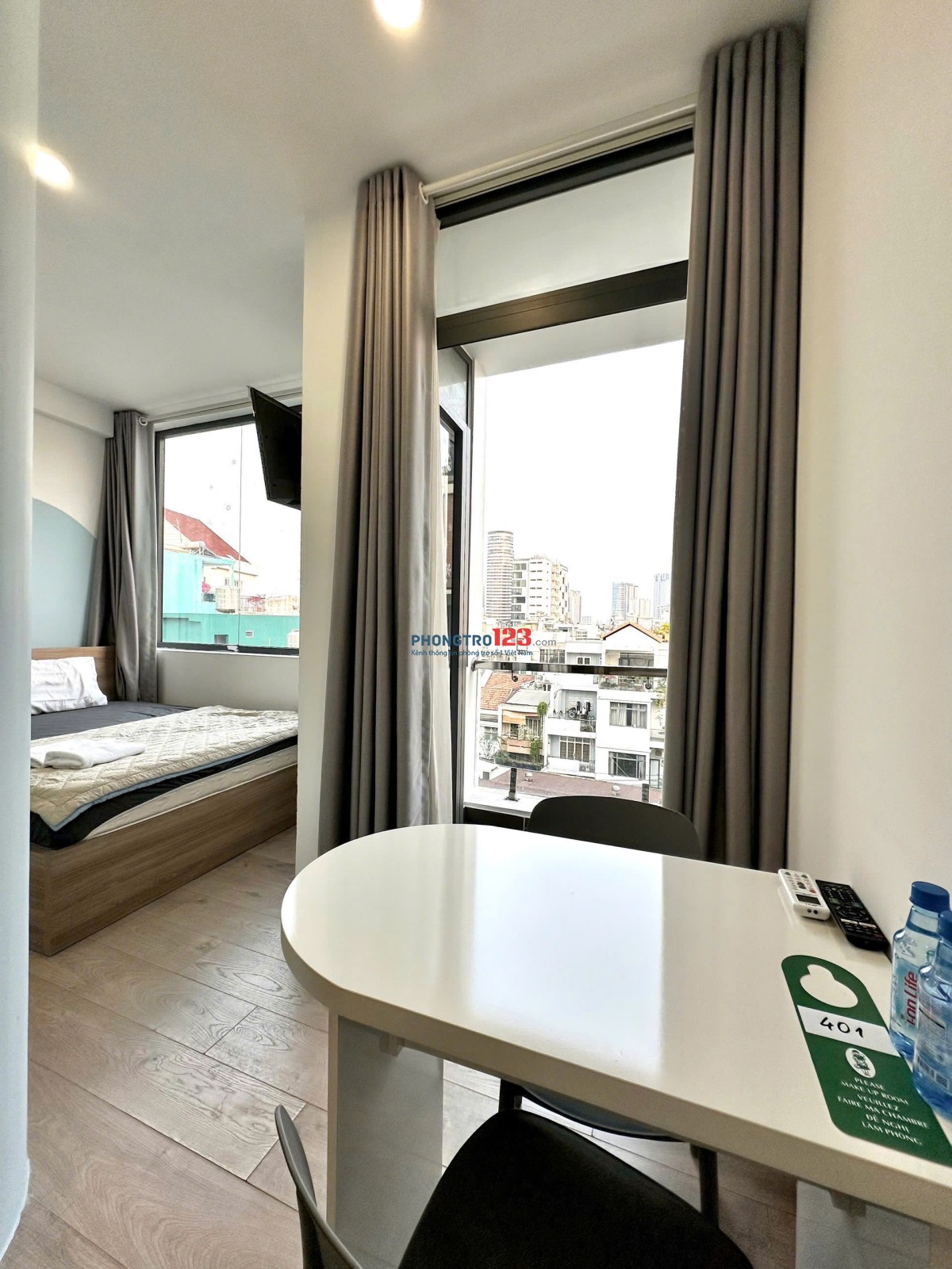 Trống Sẵn Căn Hộ Dịch Vụ Full Nội Thất Ban Công Thoáng Gần Quận 1