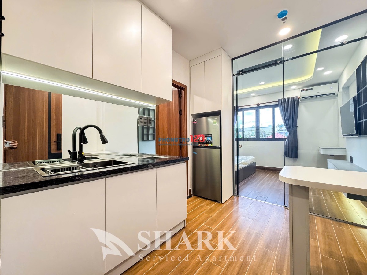 TRỐNG SẴN CĂN HỘ FULL NỘI THẤT MỚI 100% CỬA SỔ THOÁNG GẦN CHỢ BÀ CHIỂU