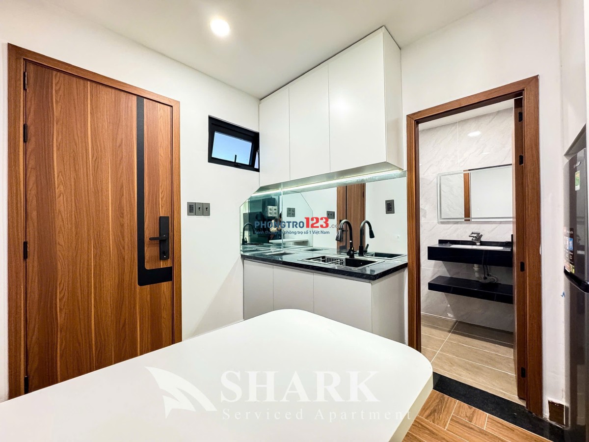 TRỐNG SẴN CĂN HỘ FULL NỘI THẤT MỚI 100% CỬA SỔ THOÁNG GẦN CHỢ BÀ CHIỂU