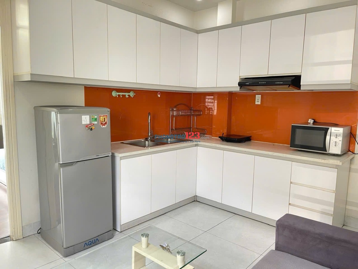 CĂN HỘ 1PN FULL NỘI THẤT BAN CÔNG THOÁNG NGAY TRUNG TÂM QUẬN 1 GẦN NHÀ THỜ ĐỨC BÀ