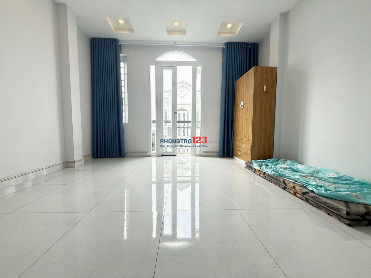 Phòng #3tr2 có ban công, đẹp kiên cốGần ĐH NTT... tại sao ko ởPhòng 25m2, máy lạnh, ban công