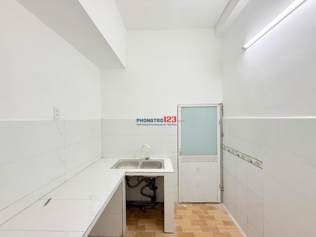 PHÒNG TÁCH BẾP - PHÒNG BAN CÔNG CHỈ 1 PHÒNG NGAY TRUNG MỸ TÂY