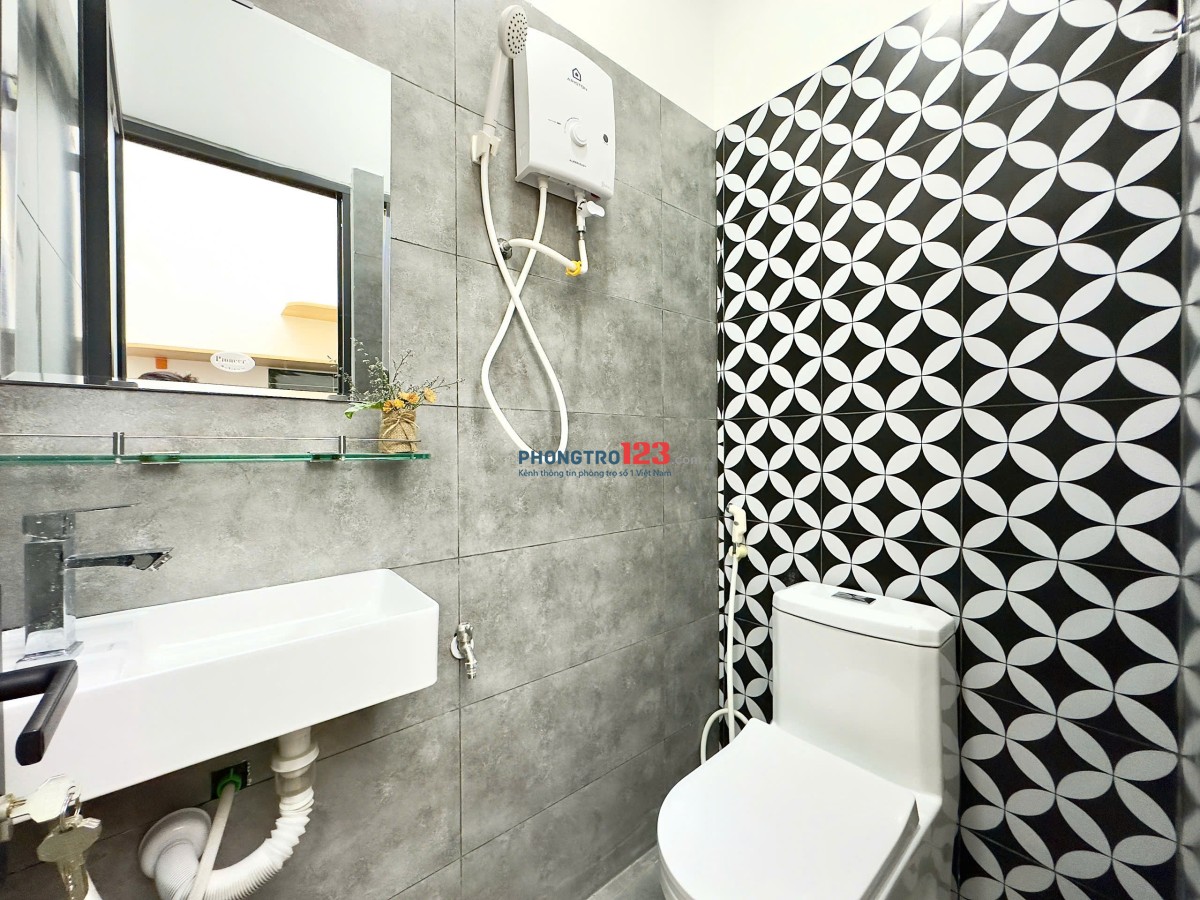 Phòng gác lửng đủ NT ngay sân bay TSN, Số 8 Sông Thương Q Tân Bình