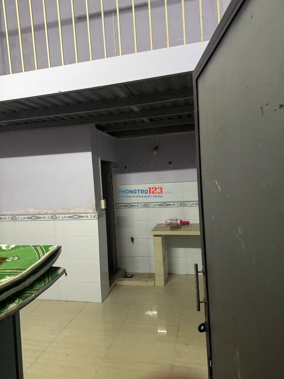 Cho thuê phòng Q.7, có tủ lạnh, máy lạnh , tổng dt 28m2 - Vào ở liền