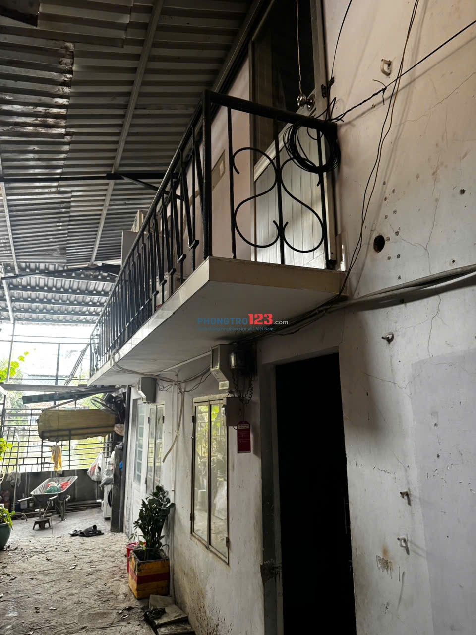 Cho thuê phòng Q.7, có tủ lạnh, máy lạnh , tổng dt 28m2 - Vào ở liền