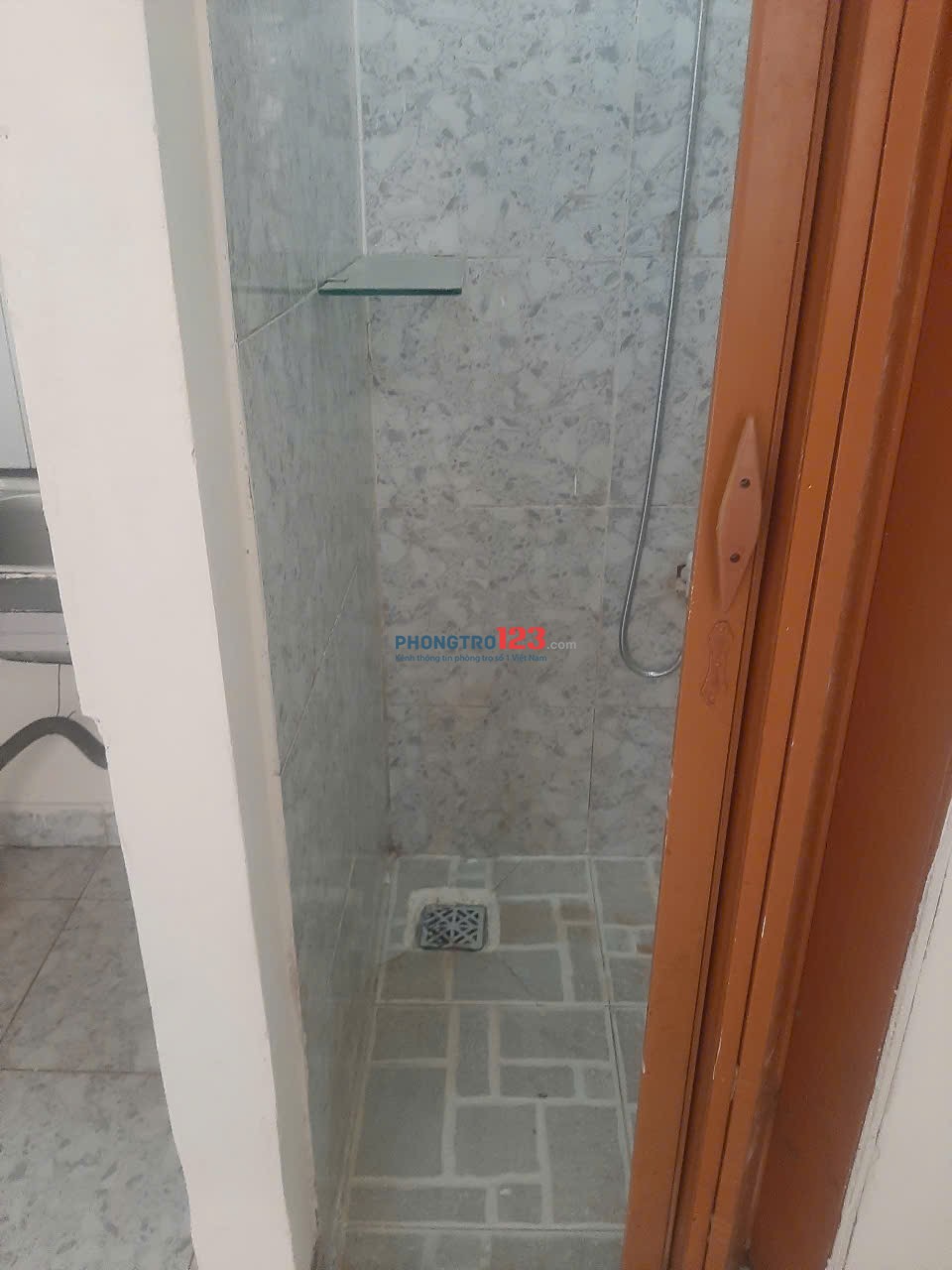 Cho thuê phòng trọ giá rẻ.đia chỉ 243/24/9 mã lò.số đt liên hệ gặp chị Loan: 0918 642 810