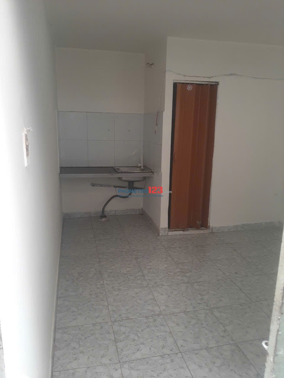 Cho thuê phòng trọ giá rẻ.đia chỉ 243/24/9 mã lò.số đt liên hệ gặp chị Loan: 0918 642 810