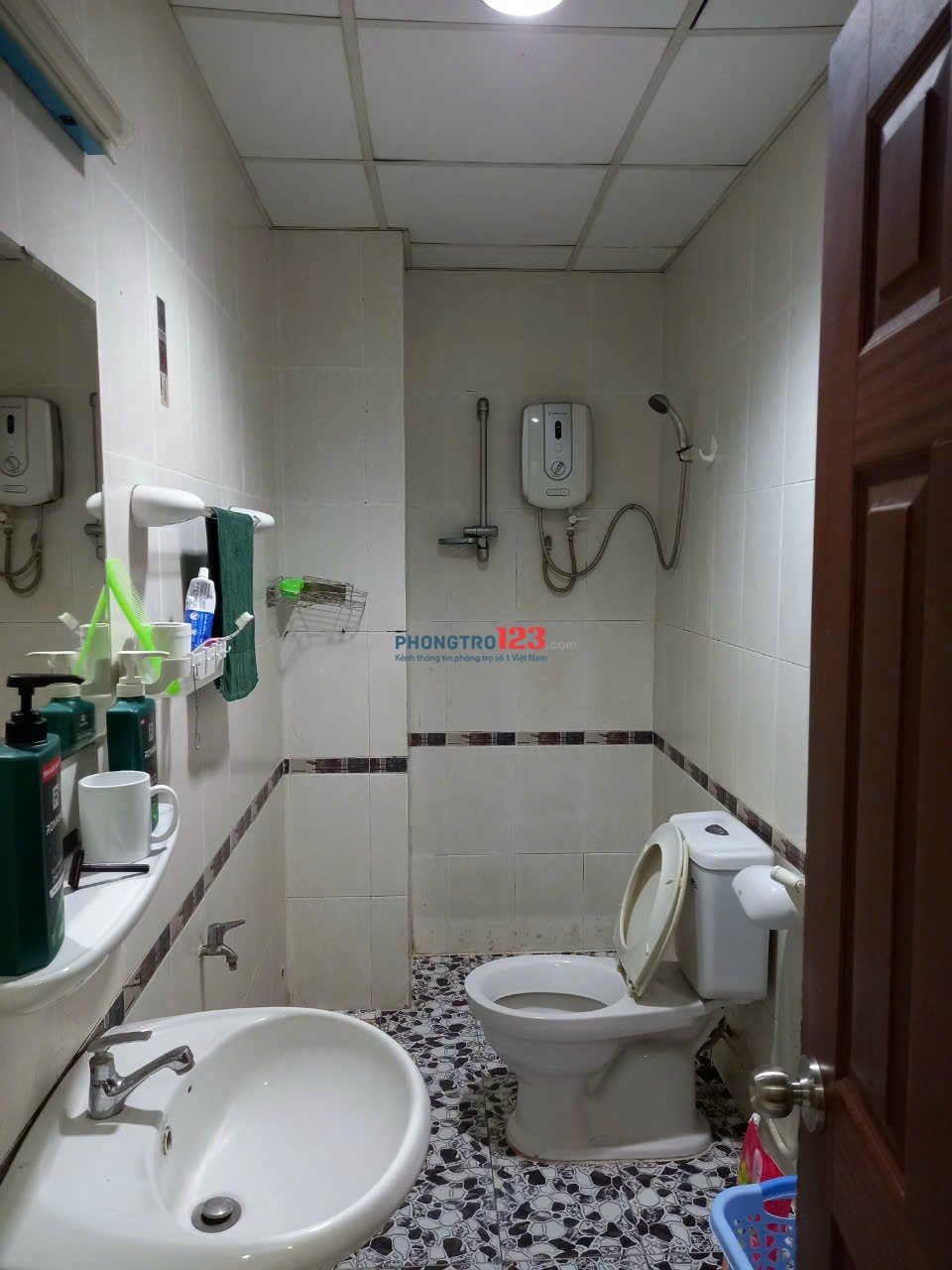 Căn hộ Screc, Căn góc, 100m2, 3PN, 2WC, Nhà mới, Trường Sa, Q3. 15tr/th