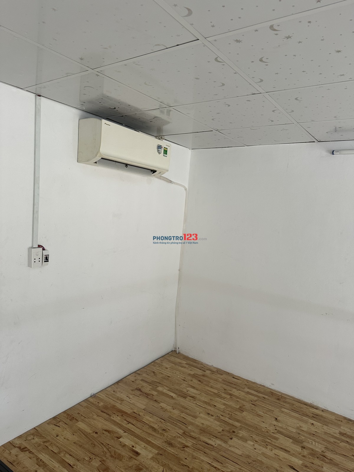 Cho thuê nhà MT 41 Nguyễn Lộ Trạch, gần Aoen Tân Phú 800m.