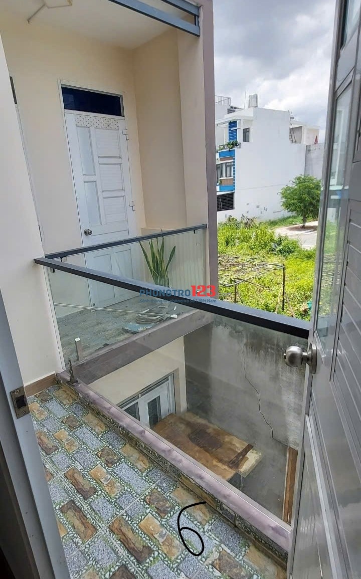 CHO THUÊ PHÒNG TRỌ 1 LẦU 1 TRỆT, QUẬN 12 GẦN CÁC TRƯỜNG IUH, VLU, NTTU