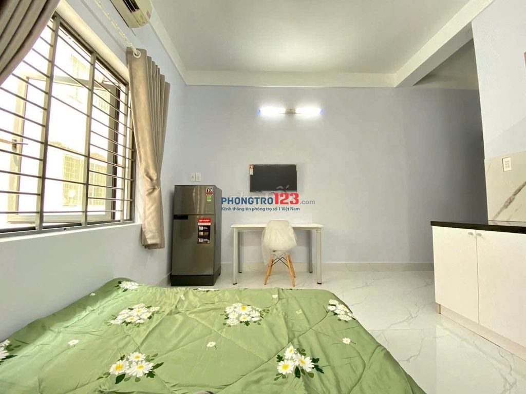 PHÒNG CỬA SỔ ĐỦ NỘI THẤT CÓ THANG MÁY - LÊ VĂN SỸ Q.3