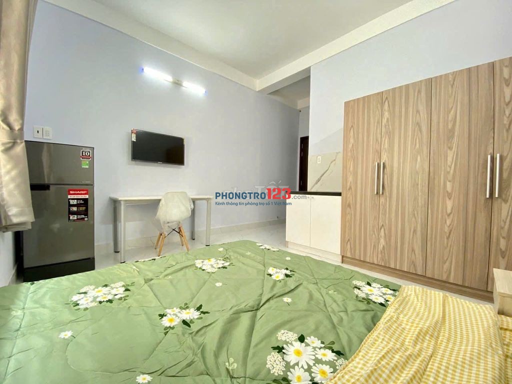 PHÒNG CỬA SỔ ĐỦ NỘI THẤT CÓ THANG MÁY - LÊ VĂN SỸ Q.3