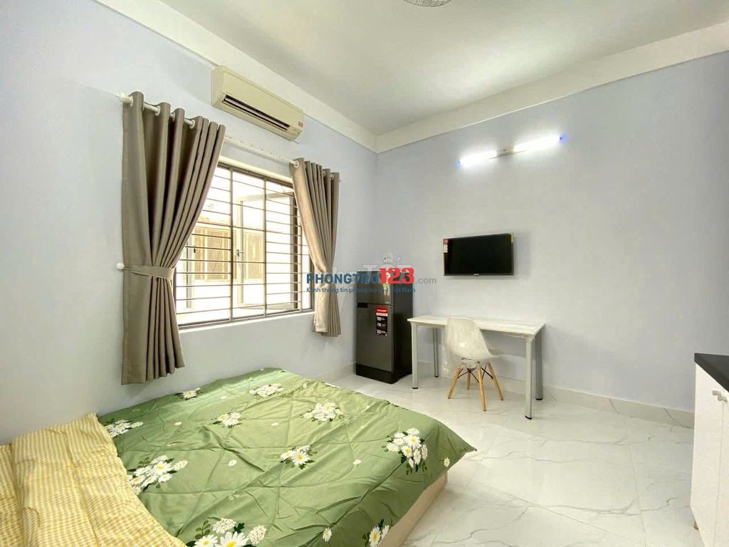 PHÒNG CỬA SỔ ĐỦ NỘI THẤT CÓ THANG MÁY - LÊ VĂN SỸ Q.3