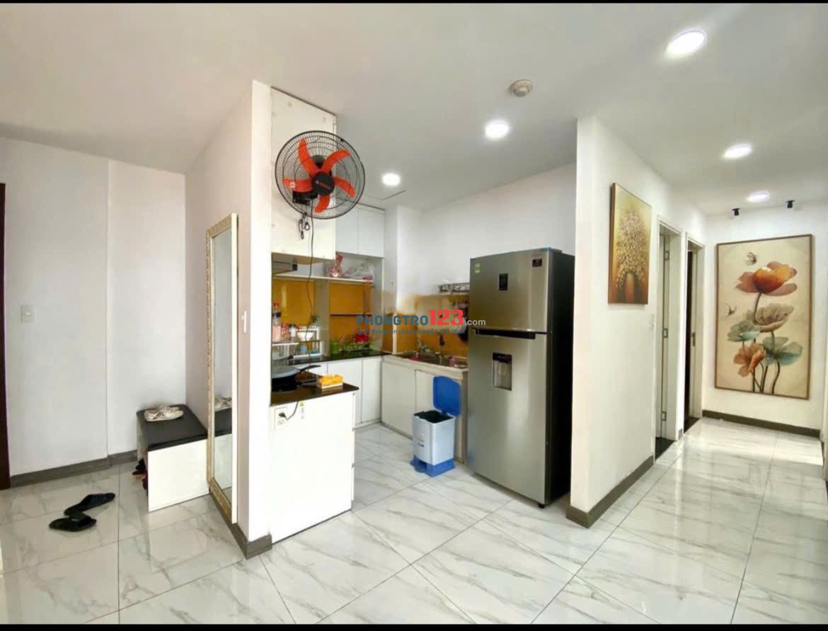 C/c Phúc Yên 2, Phan Huy Ích, Tân Bình, 137m2, 3pn, 3wc, 12tr/tháng. Lầu 11