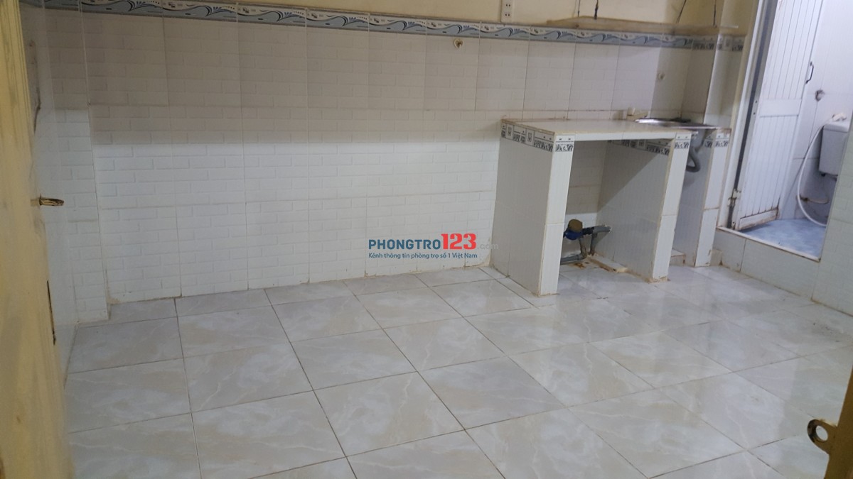 TÂN THỚI NHẤT 25, Q12: Còn 1 phòng CÓ GÁC, WC RIÊNG, KỆ BẾP, LẦU 2 TRỐNG TỪ 31/1/2026. CHÍNH CHỦ !!!