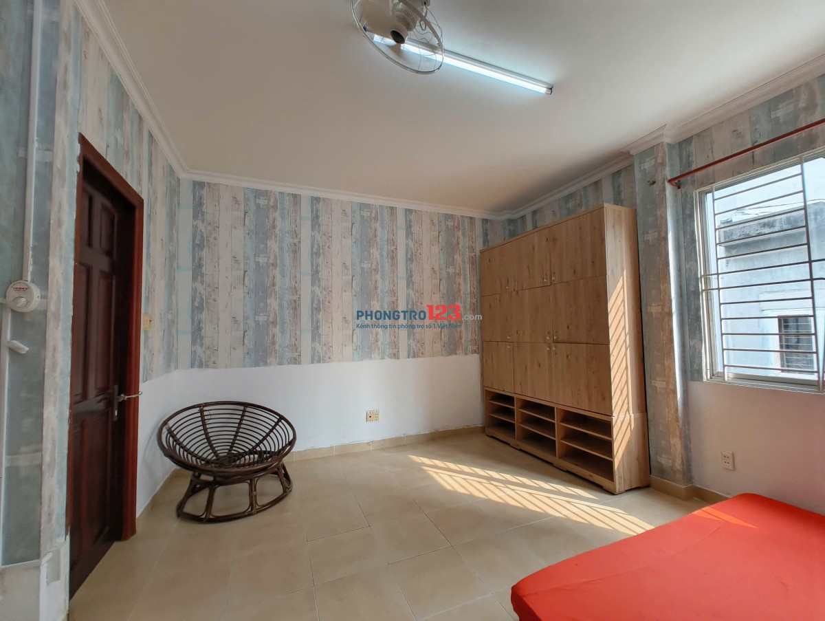 Phòng trọ cho thuê rộng rãi tại 35 Đường số 43, Phường Tân Quy, Quận 7
