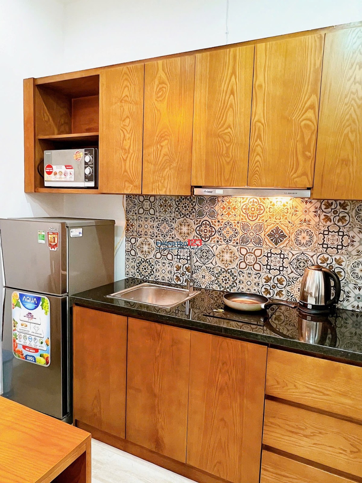 Cho thuê căn hộ full nội thất giữa trung tâm Tân Bình