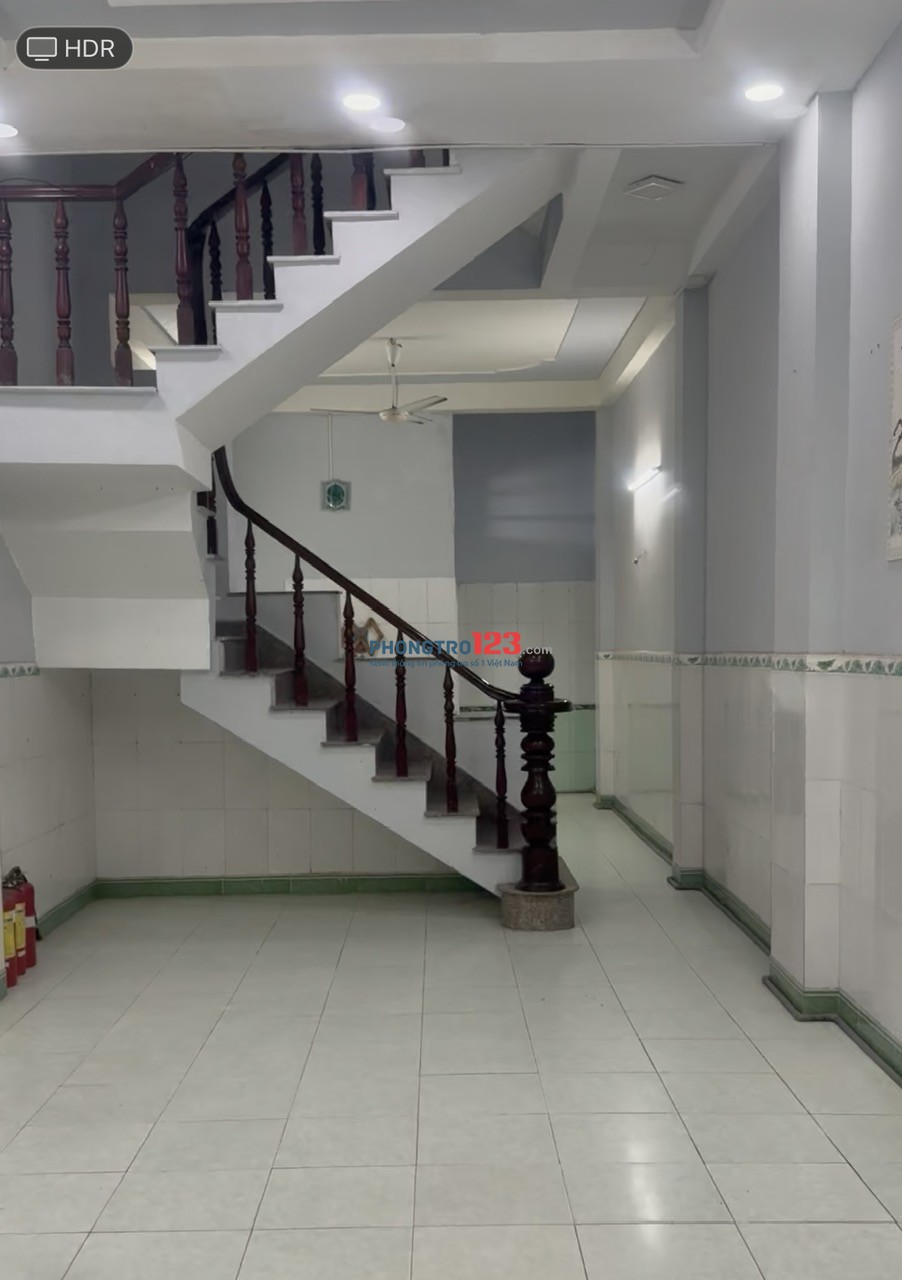 Dư 1 phòng 20m2 trong nhà nguyên căn - không chung chủ -giờ giấc tự do