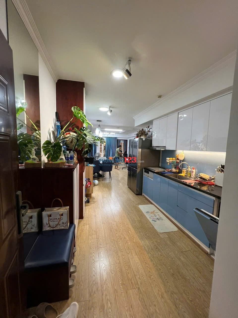 Chung cư Screc, Trường Sa, Q3: 3p ngủ, 2wc, nội thất, 15tr/th