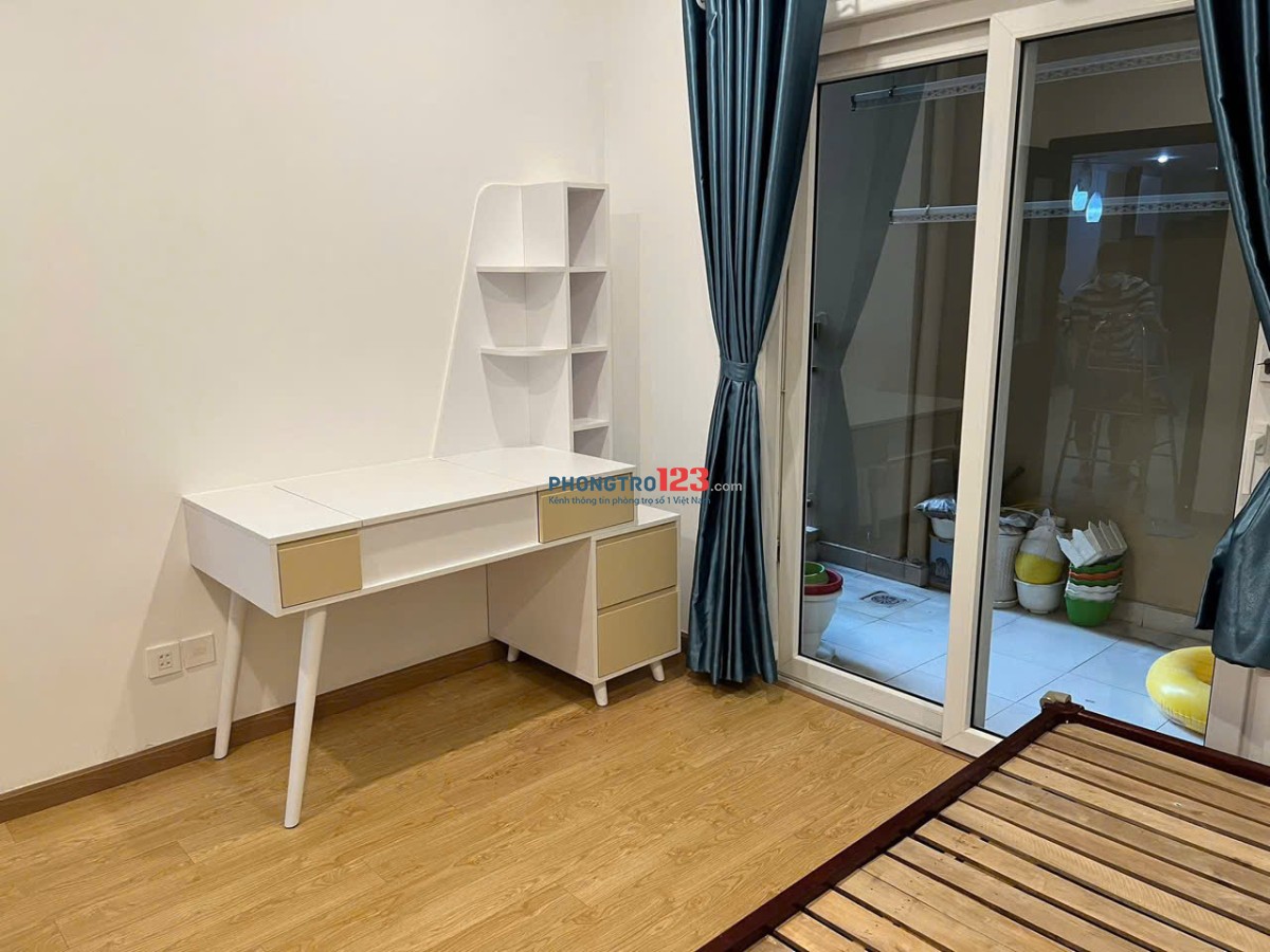 Chung cư Screc, Trường Sa, Q3: 3p ngủ, 2wc, nội thất, 15tr/th