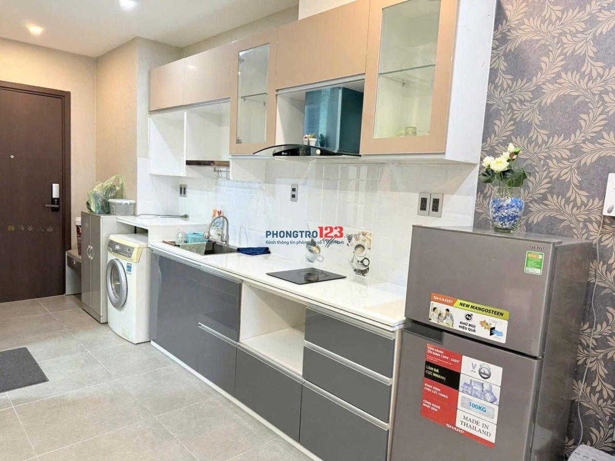 C/c Sky Center, 10 Phổ Quang, TB: 45m2, offictel, Nội thất, 11tr5/th.