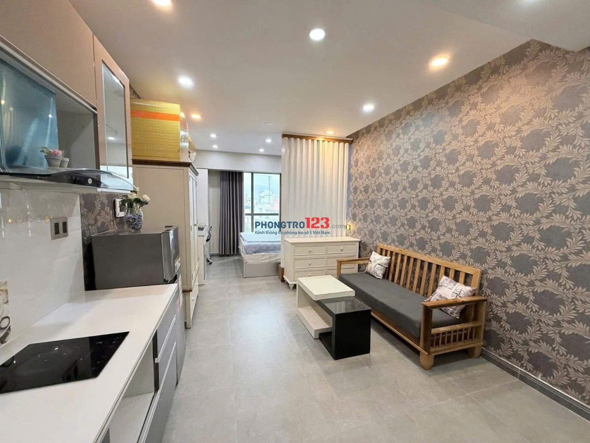 C/c Sky Center, 10 Phổ Quang, TB: 45m2, offictel, Nội thất, 11tr5/th.