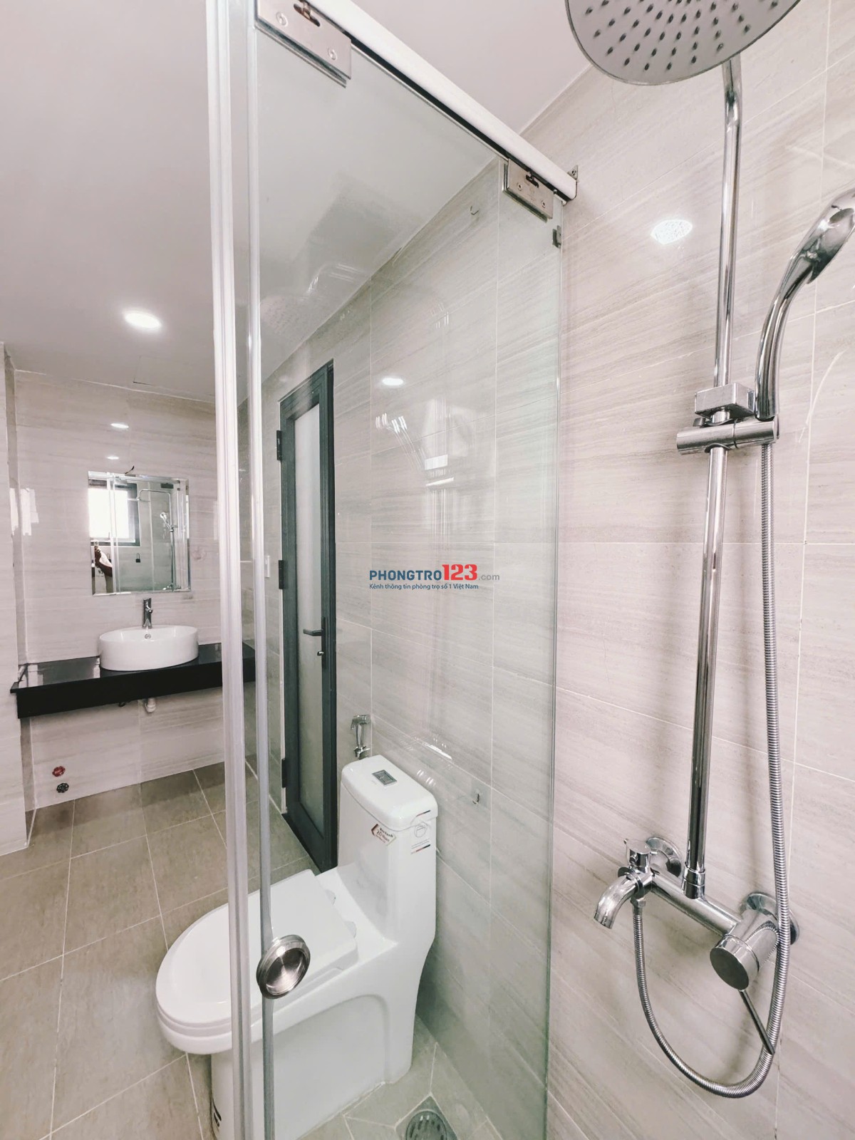 Cho Thuê Phòng Full Nội Thất, Cửa Sổ Lớn, Tivi 35m2 nằm ngay tại Nguyễn Văn Trỗi Gần Q3, Q1, Cv PN