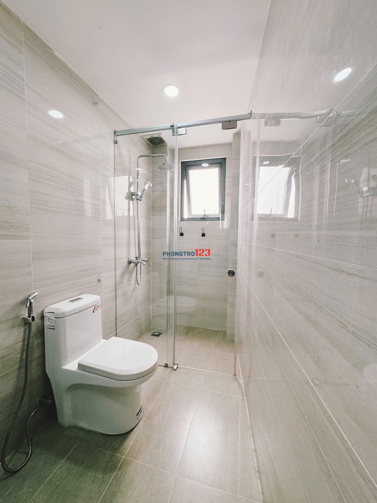 Cho Thuê Phòng Full Nội Thất, Cửa Sổ Lớn, Tivi 35m2 nằm ngay tại Nguyễn Văn Trỗi Gần Q3, Q1, Cv PN